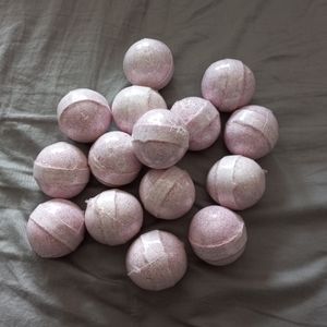 20 Perfectly Posh Raspberry Fizzi Bath Bombs